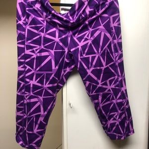 Old navy 3/4 gym pants